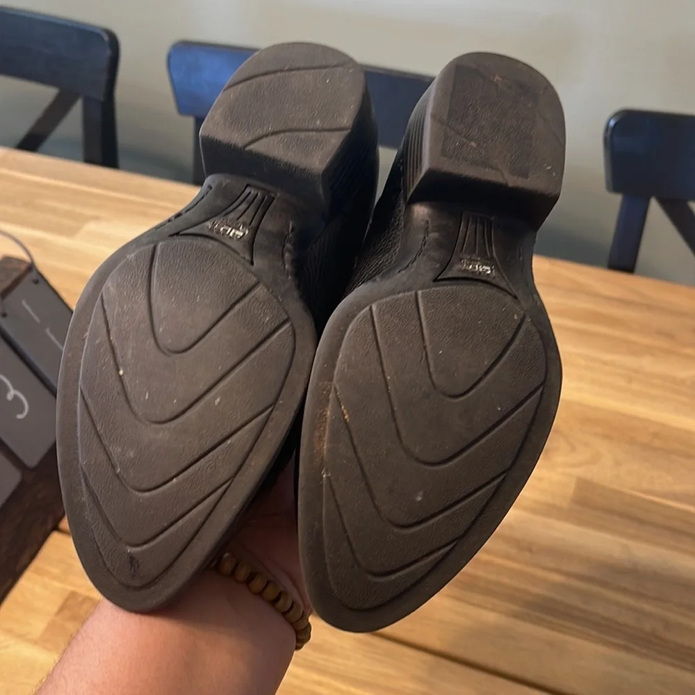 Ariat pre owned